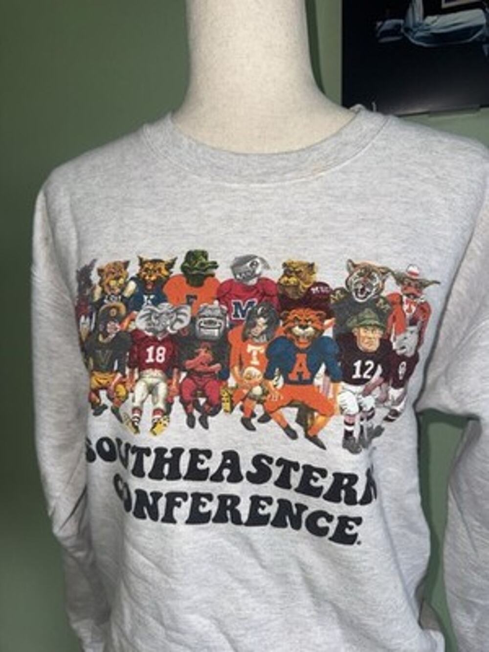 Hanes Ultimate Cotton Vintage Style SEC Mascots Sweatshirt Light Gray Small